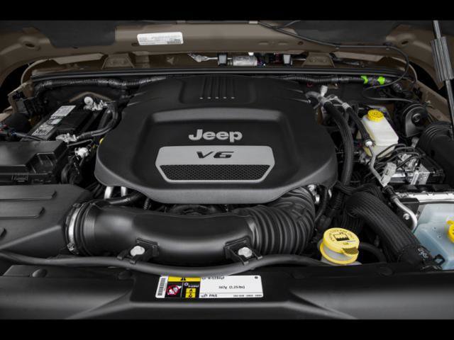 Used 2015 Jeep Wrangler Unlimited Rubicon w/ Connectivity Group AWD/4WD image 10