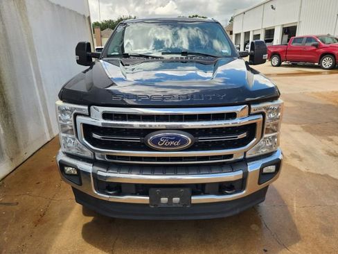 Used 2020 Ford F250 Lariat w/ Lariat Value Package AWD/4WD image 2