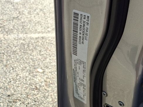 Certified 2022 Jeep Compass Limited image 27