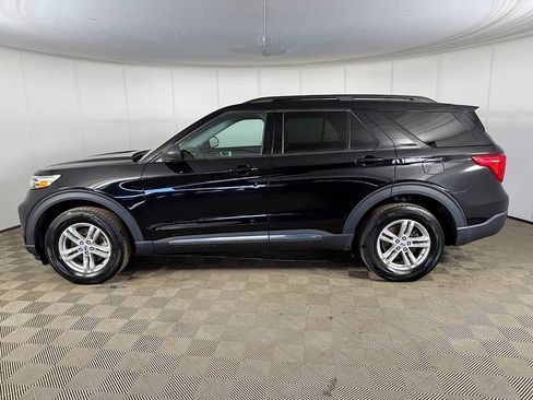 Used 2023 Ford Explorer XLT w/ Equipment Group 202A AWD/4WD image 12