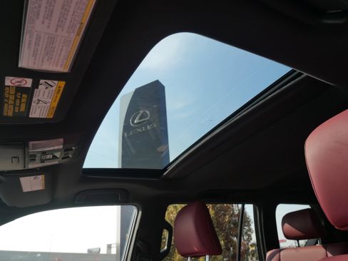 Used 2023 Lexus GX 460 Premium image 11