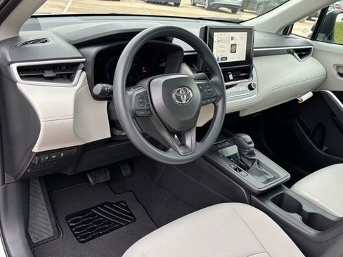 New 2026 Toyota Corolla Cross L image 11