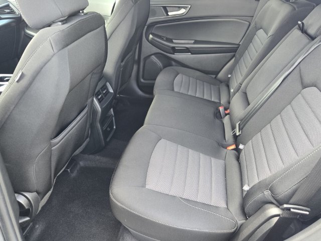 Used 2024 Ford Edge SE w/ Black Appearance Package AWD/4WD image 12