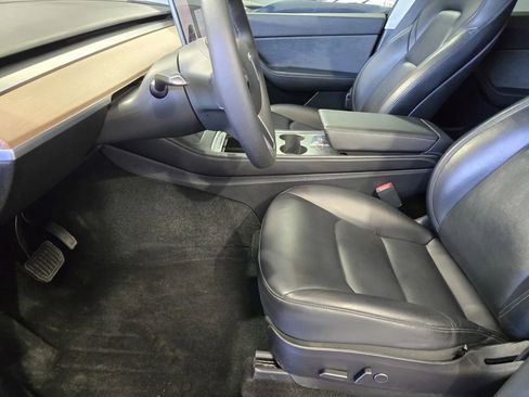 Used 2021 Tesla Model Y Long Range AWD/4WD image 14