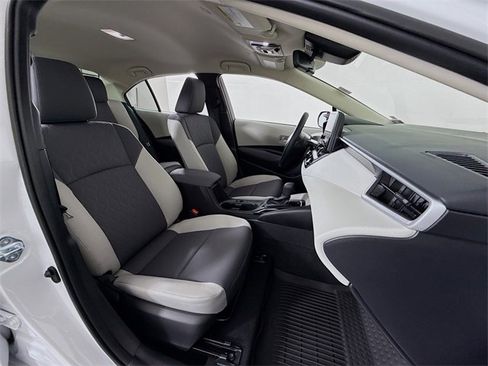 Certified 2025 Toyota Corolla LE image 24
