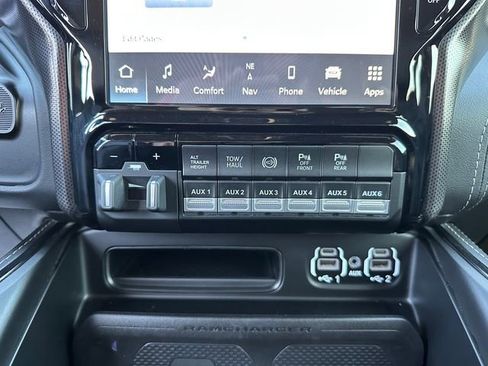 Used 2023 RAM 3500 Limited image 18