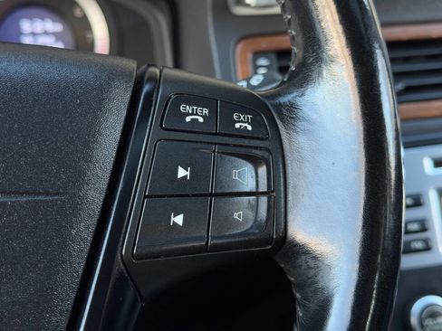 Used 2010 Volvo XC70 3.2 image 30