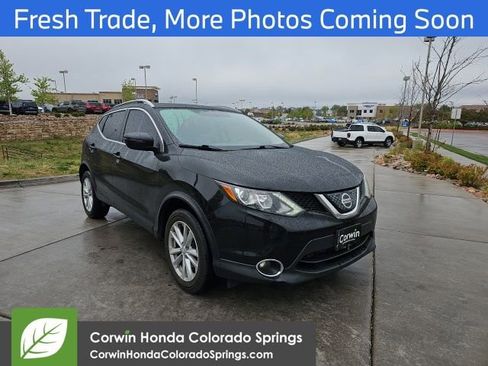 Used 2018 Nissan Rogue Sport SV w/ SV All-Weather Package AWD/4WD image 1