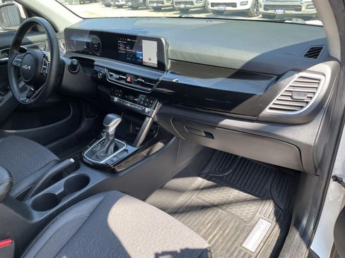 Used 2024 Kia Seltos S FWD image 45