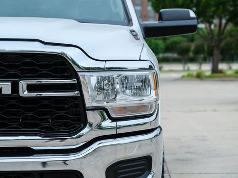 Used 2020 RAM 2500 Tradesman w/ Chrome Appearance Group image 6