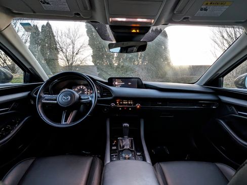 Used 2019 MAZDA MAZDA3 Sedan w/ Select Package image 12