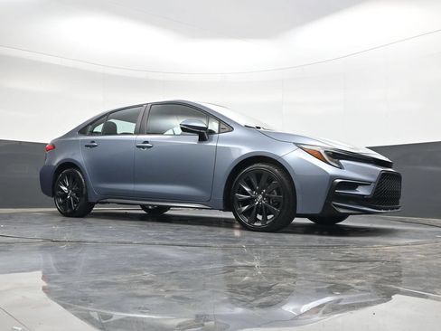 Used 2023 Toyota Corolla SE FWD image 25