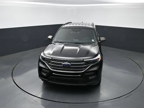 Used 2020 Ford Explorer XLT w/ Comfort Package AWD/4WD image 18