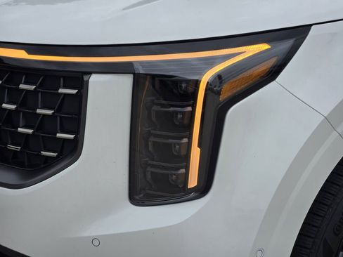 New 2026 Kia Carnival SX Prestige FWD image 7