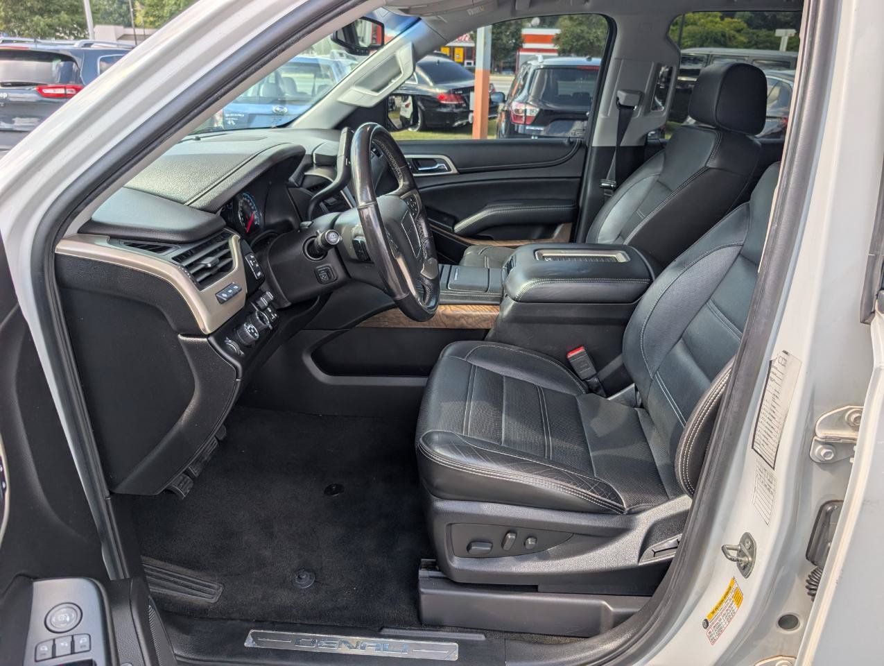 Used 2018 GMC Yukon Denali AWD/4WD image 15