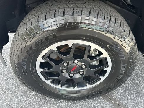 Used 2025 Toyota Tacoma TRD Off-Road AWD/4WD image 10