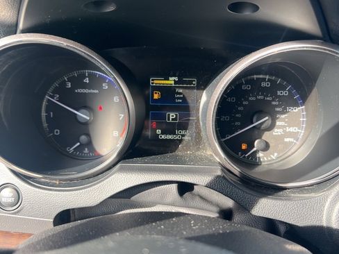 Used 2018 Subaru Outback 2.5i Limited w/ Popular Package #2 image 8