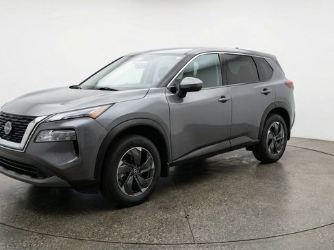 Used 2025 Nissan Rogue SV AWD/4WD image 3