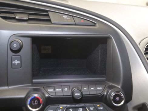 Used 2016 Chevrolet Corvette Stingray Coupe RWD image 44