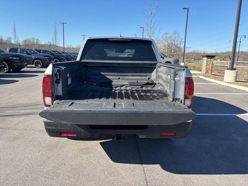 Used 2020 Honda Ridgeline Sport image 10