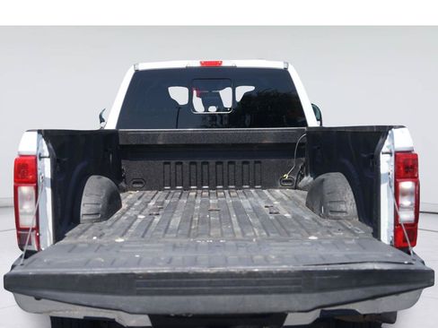 Used 2021 Ford F350 Lariat w/ Lariat Value Package AWD/4WD image 31