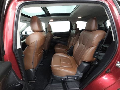 Used 2019 Subaru Ascent Touring w/ Popular Package #3 AWD/4WD image 5