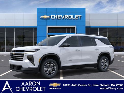 New 2026 Chevrolet Traverse LT image 2