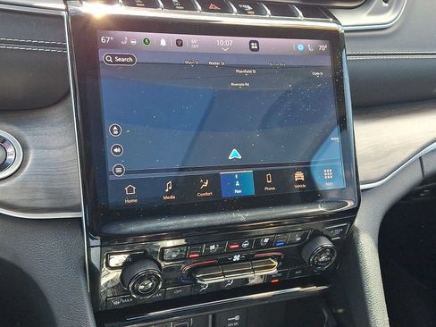 Used 2023 Jeep Grand Cherokee Limited w/ Luxury Tech Group II AWD/4WD image 19