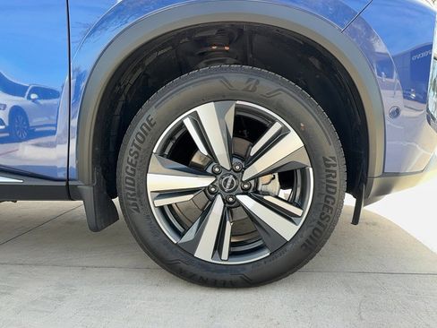 Used 2023 Nissan Rogue Platinum w/ Platinum Premium Package image 9