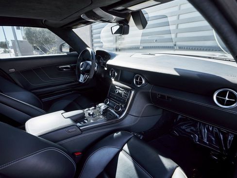 Used 2012 Mercedes-Benz SLS AMG Coupe image 43