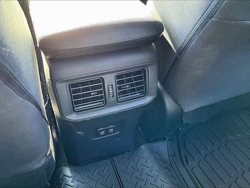 Used 2019 Toyota RAV4 XLE image 28