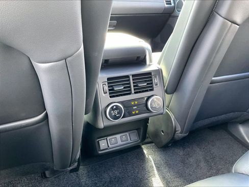 Used 2025 Land Rover Discovery S AWD/4WD image 38