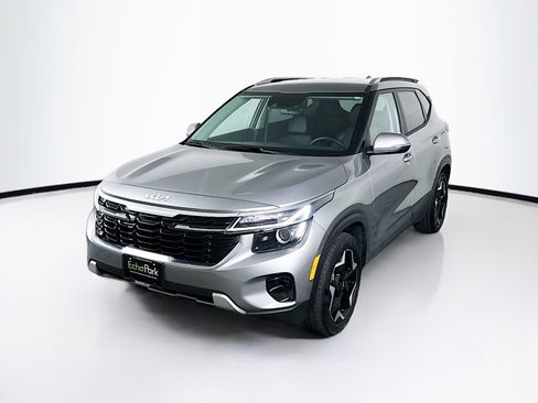 Used 2025 Kia Seltos S image 3