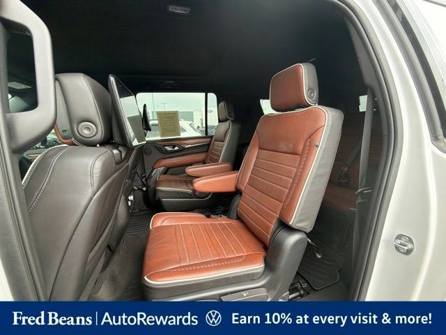 Used 2023 GMC Yukon XL Denali Ultimate AWD/4WD image 18