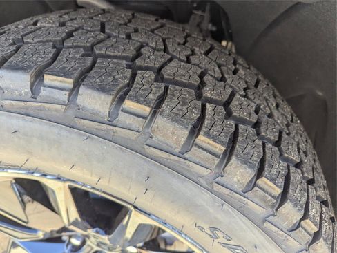 Used 2022 Chevrolet Silverado 1500 Custom image 24