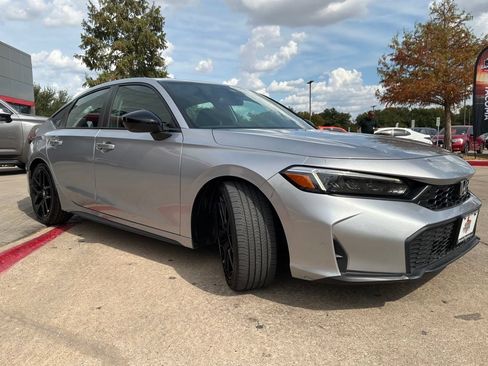 Used 2025 Honda Civic Sport image 4