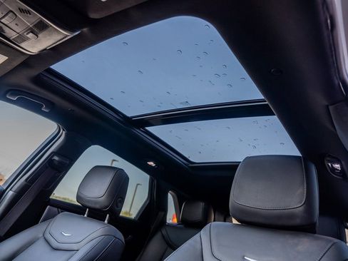 Used 2024 Cadillac XT5 Premium Luxury image 17