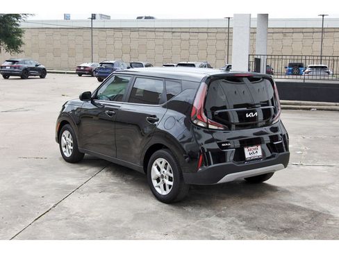 Certified 2023 Kia Soul S FWD image 5