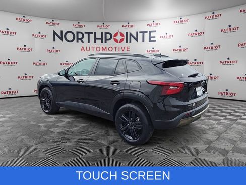 Used 2024 Chevrolet Trax ACTIV w/ Sunroof Package image 6