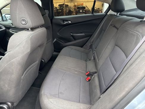 Used 2017 Chevrolet Cruze LT image 24
