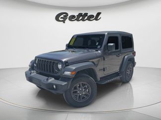Used 2025 Jeep Wrangler Sport AWD/4WD video 1