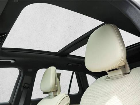 Certified 2026 Mercedes-Benz GLC 300 4MATIC image 13