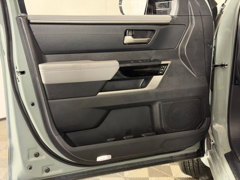 Used 2024 Toyota Tundra Limited image 28