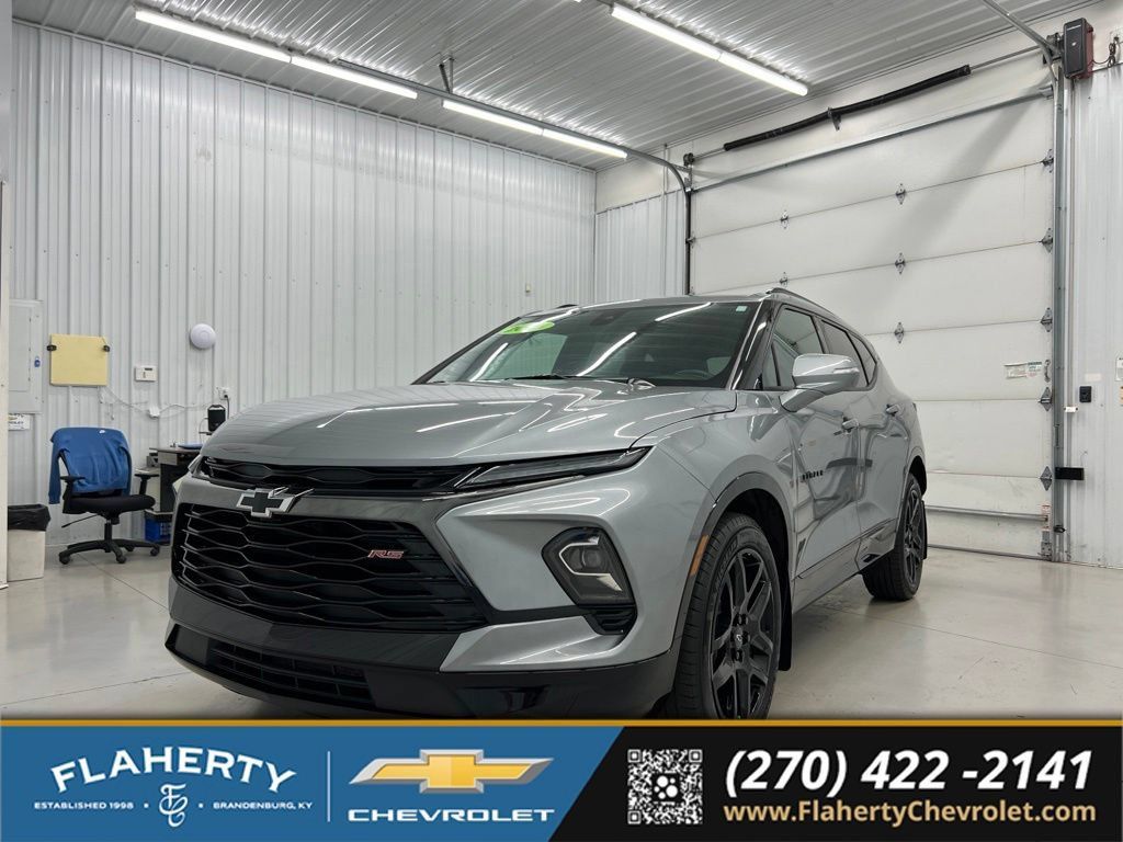 Used 2025 Chevrolet Blazer RS w/ Enhanced Convenience Package FWD image 6