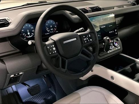New 2026 Land Rover Defender 110 S image 7