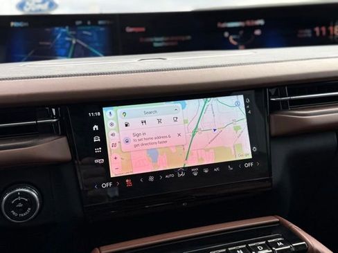 Used 2025 Lincoln Navigator L Reserve image 4