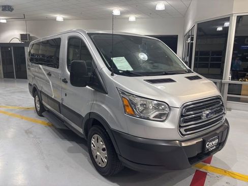 Used 2018 Ford Transit 150 XLT image 4