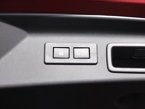 Used 2025 Subaru Forester Premium w/ Convenience Package #1 image 6