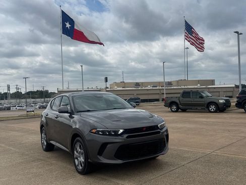 Used 2024 Dodge Hornet R/T AWD/4WD image 2