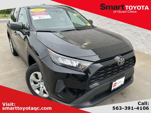 Used 2021 Toyota RAV4 LE AWD/4WD image 1